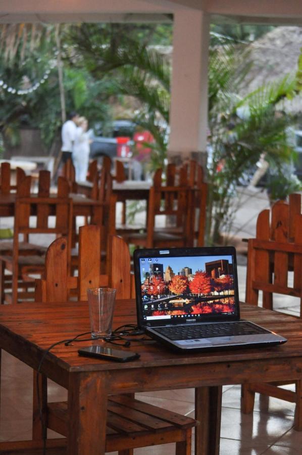 Hostal Cuyagua Palomino Bagian luar foto