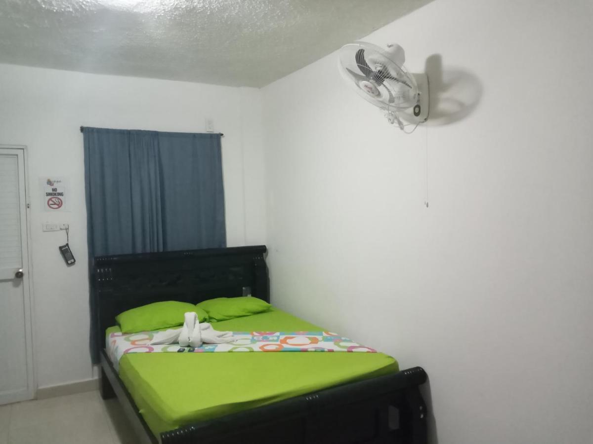 Hostal Cuyagua Palomino Bagian luar foto