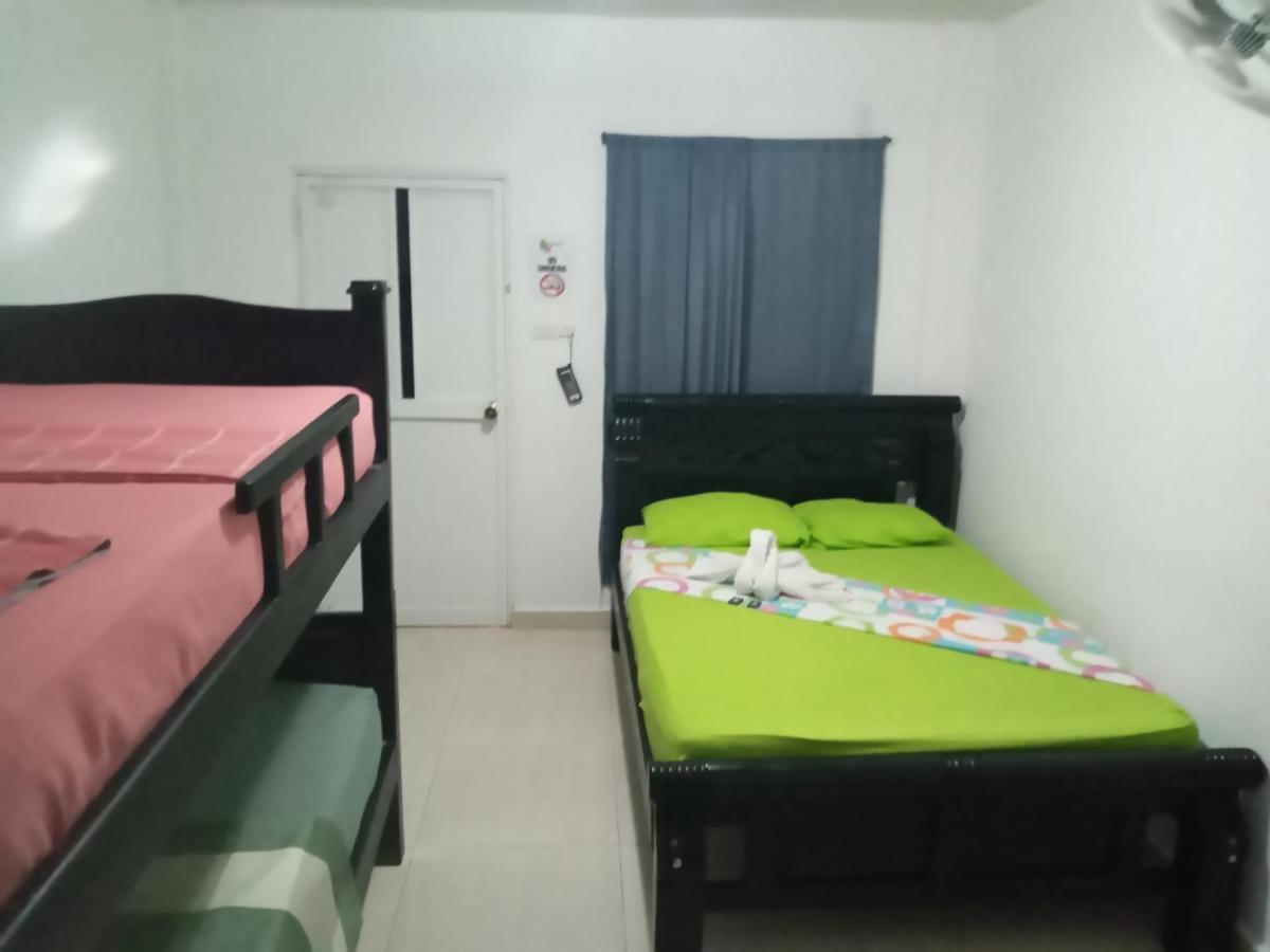Hostal Cuyagua Palomino Bagian luar foto