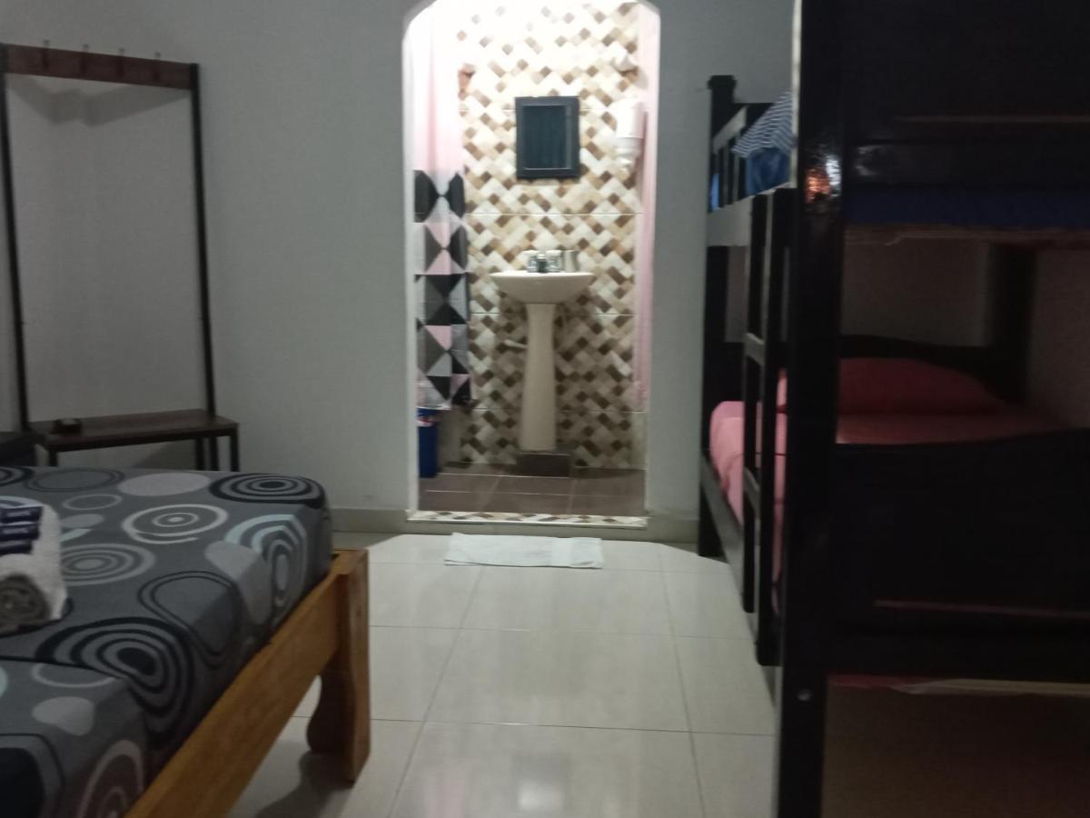 Hostal Cuyagua Palomino Bagian luar foto