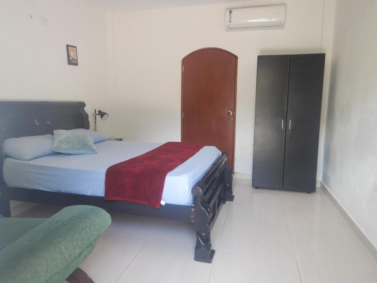 Hostal Cuyagua Palomino Bagian luar foto