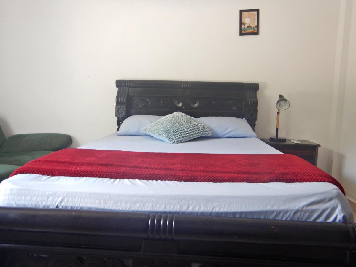 Hostal Cuyagua Palomino Bagian luar foto